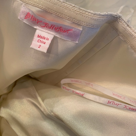 Betsey Johnson Cream Ruffled, Layered Midi Dress - Picture 4 of 7